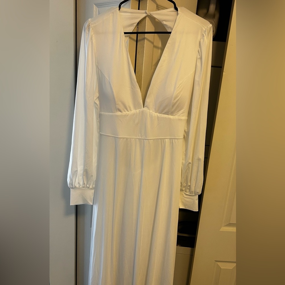 HALARA Classic White Dress